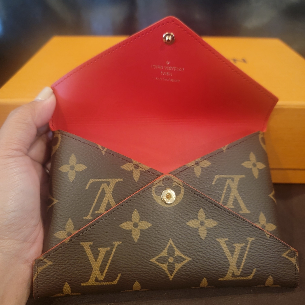 Louis Vuitton Kirigami Pochette - Picture 7 of 10